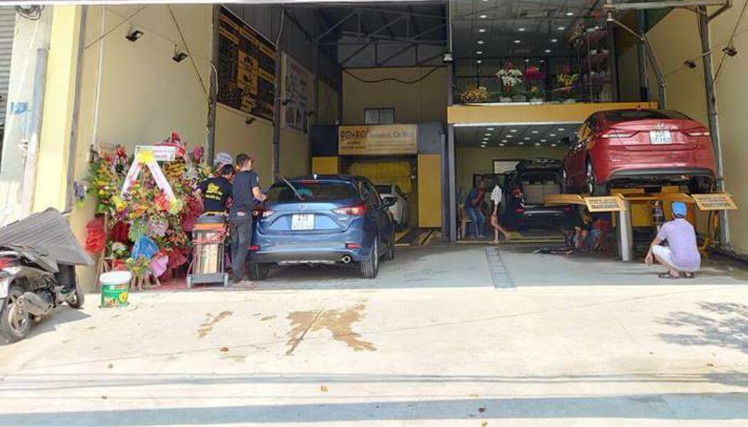 sang tiệm rửa xe