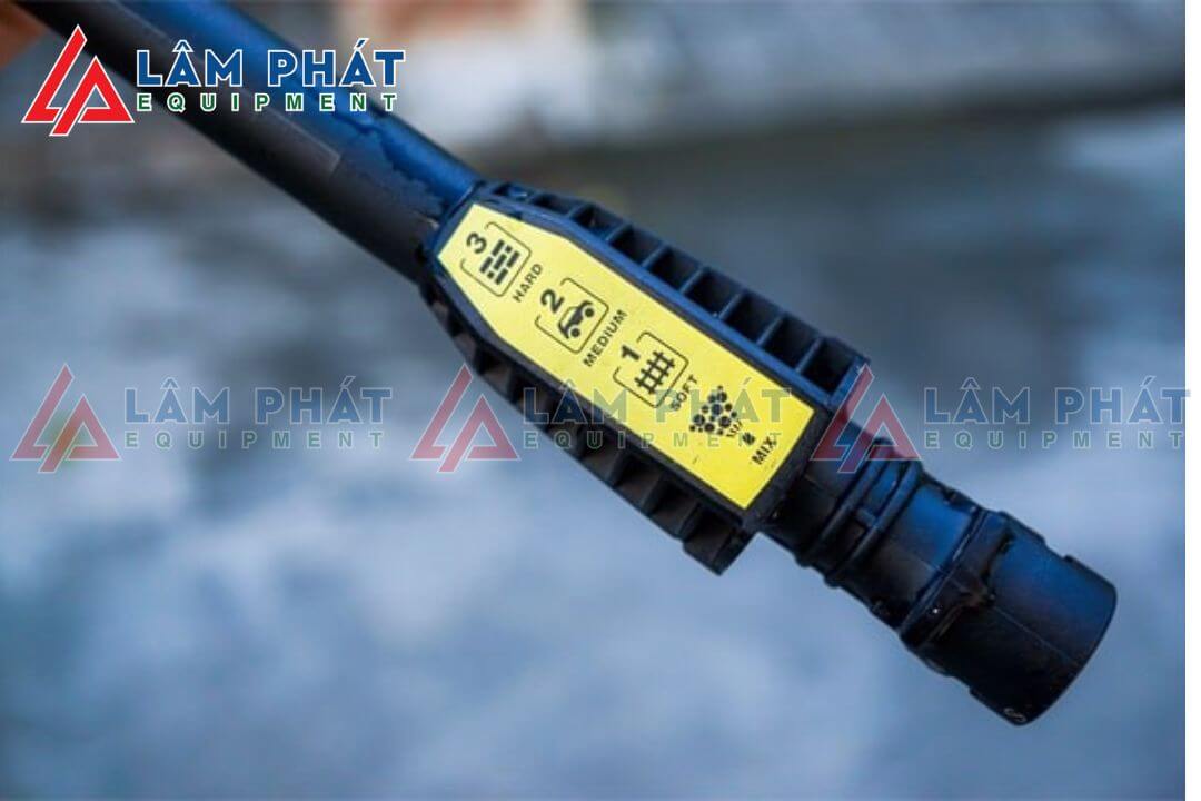 Cách chỉnh áp máy rửa xe bằng súng phun