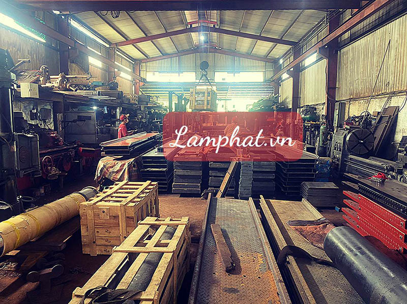 Chọn đơn vị cung cấp cầu nâng 1 trụ uy tín