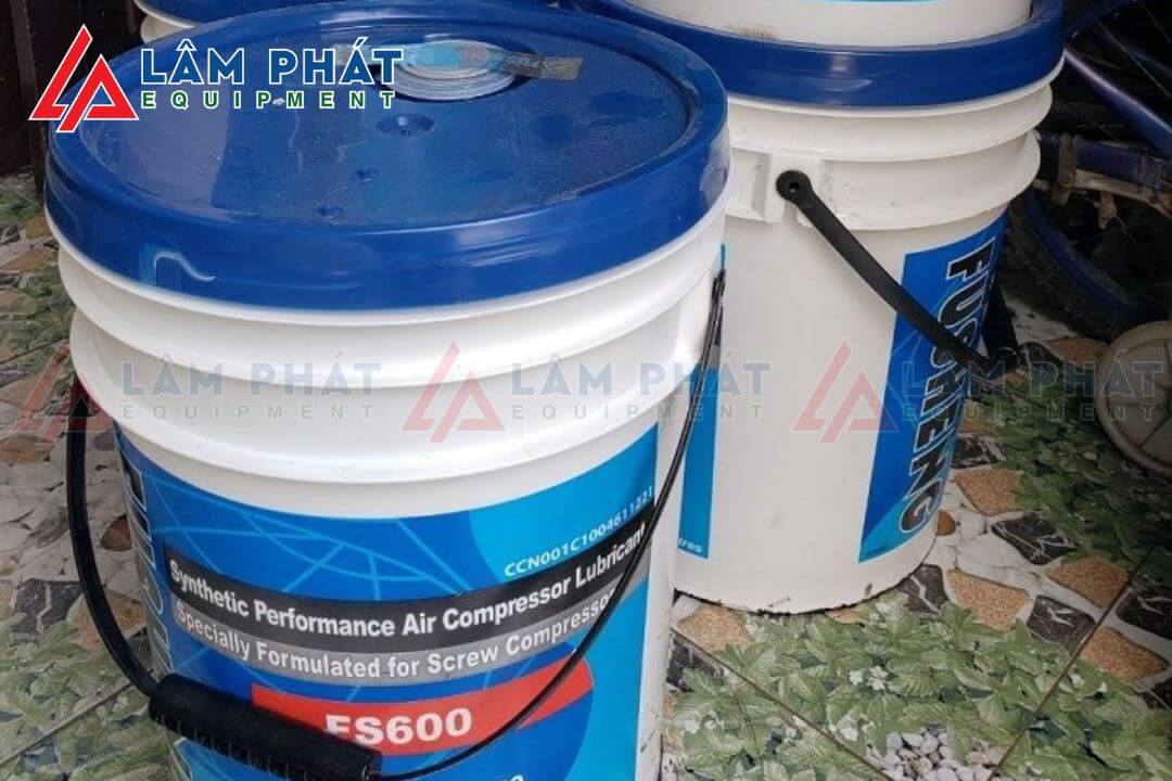 Dầu nhớt giúp trung hòa axit trong máy