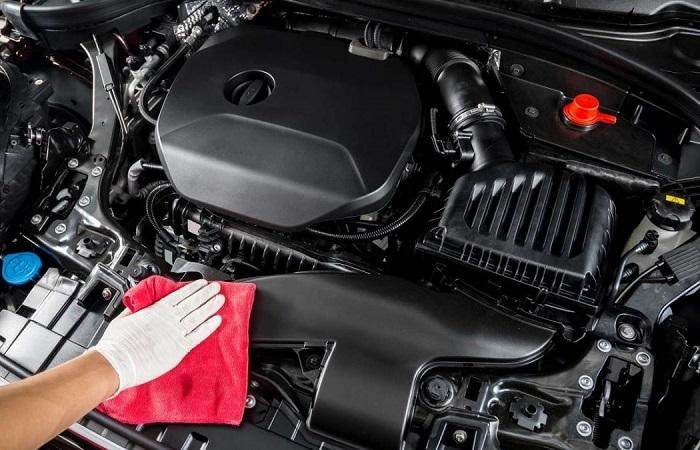 Dịch vụ vệ sinh khoang động cơ tại LoveCar AutoSpa