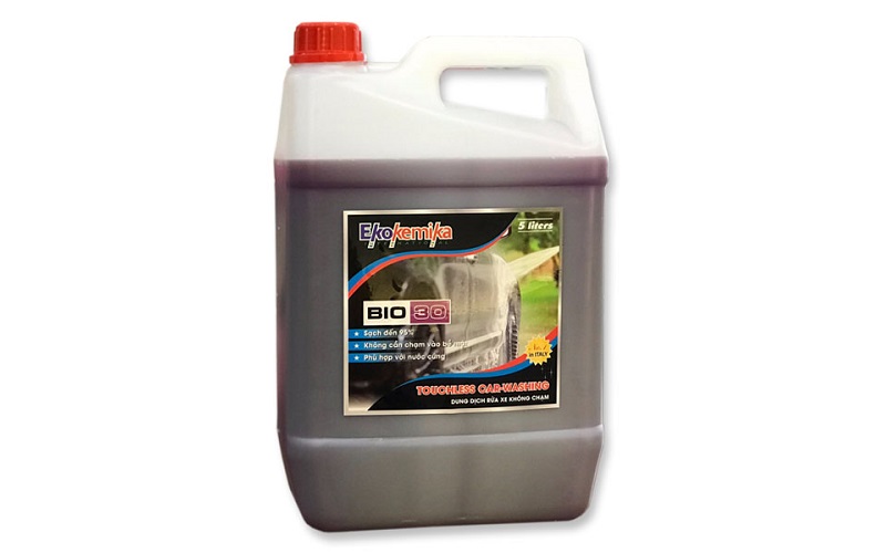 Dung dịch rửa xe hoàn toàn có thể dùng làm nước rửa kính xe ô tô