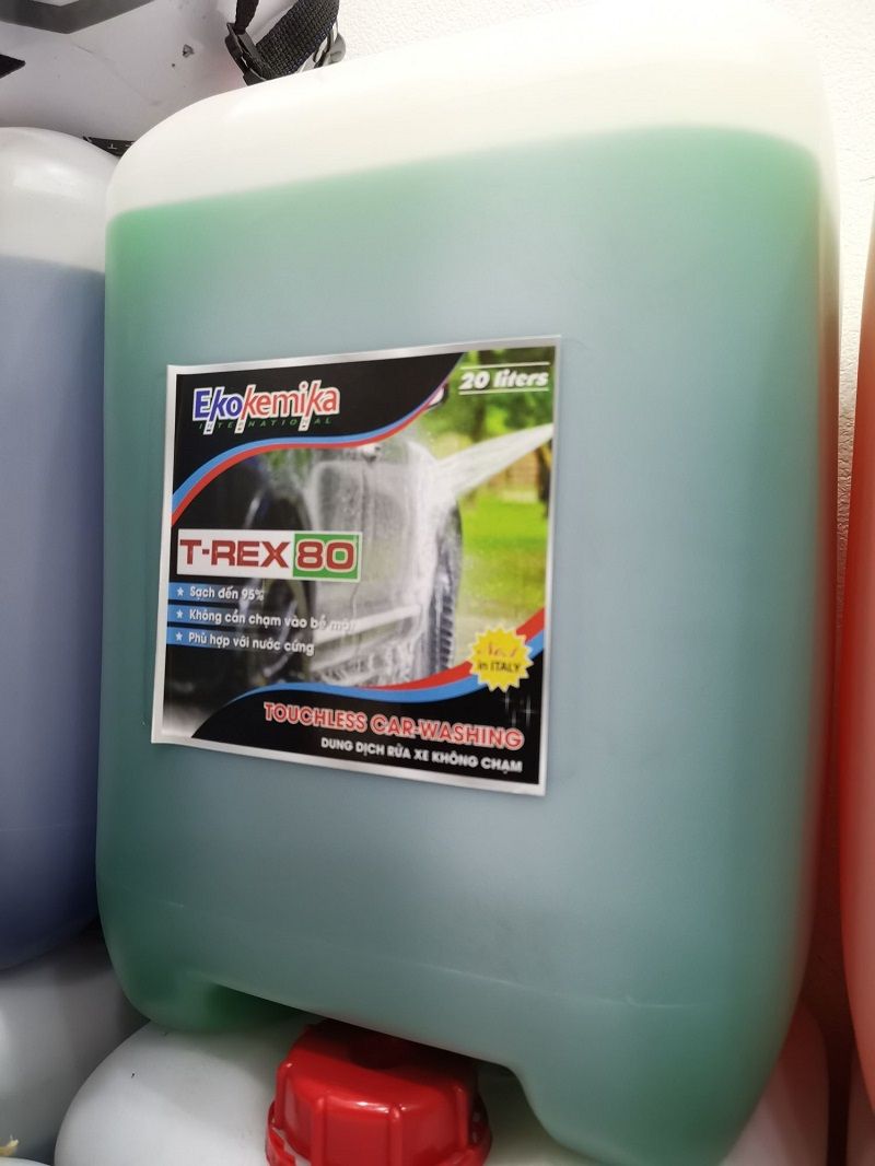 Dung dịch rủa xe Trex80 giúp làm sạch vết bẩn tới 95%