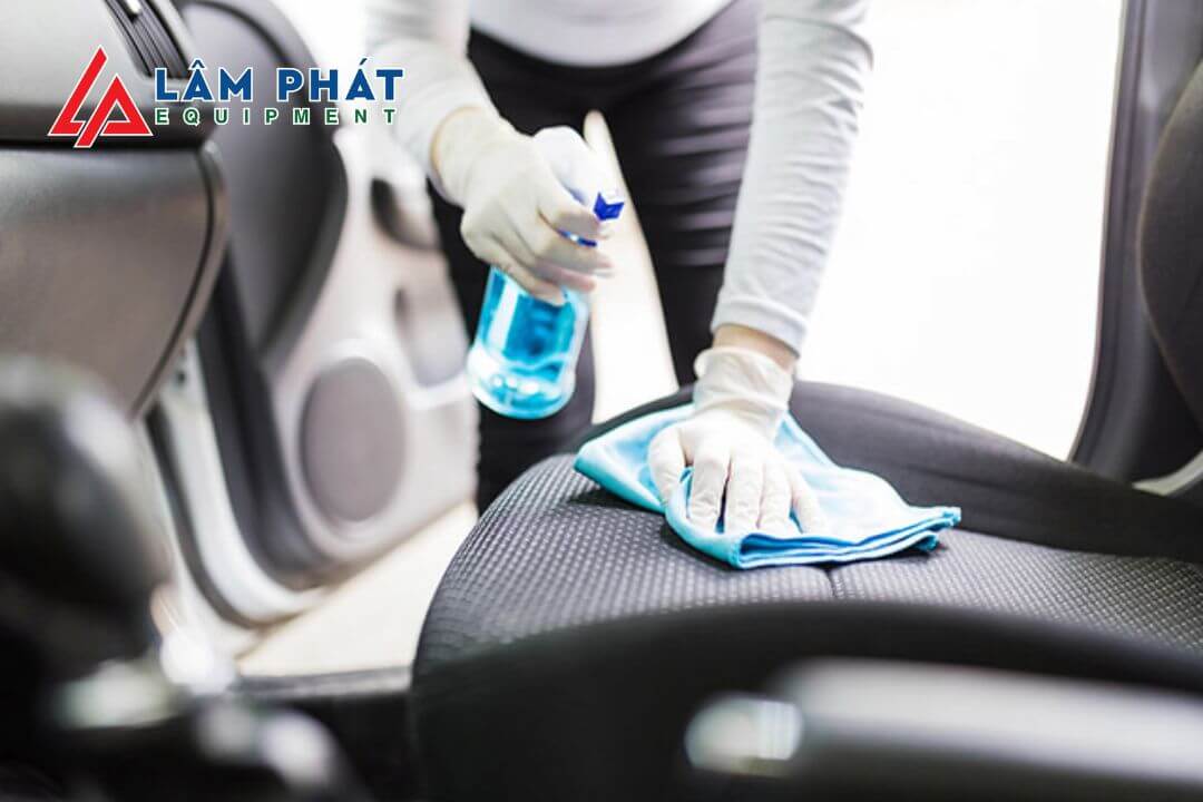 dung dịch vệ sinh ghế da ô tô
