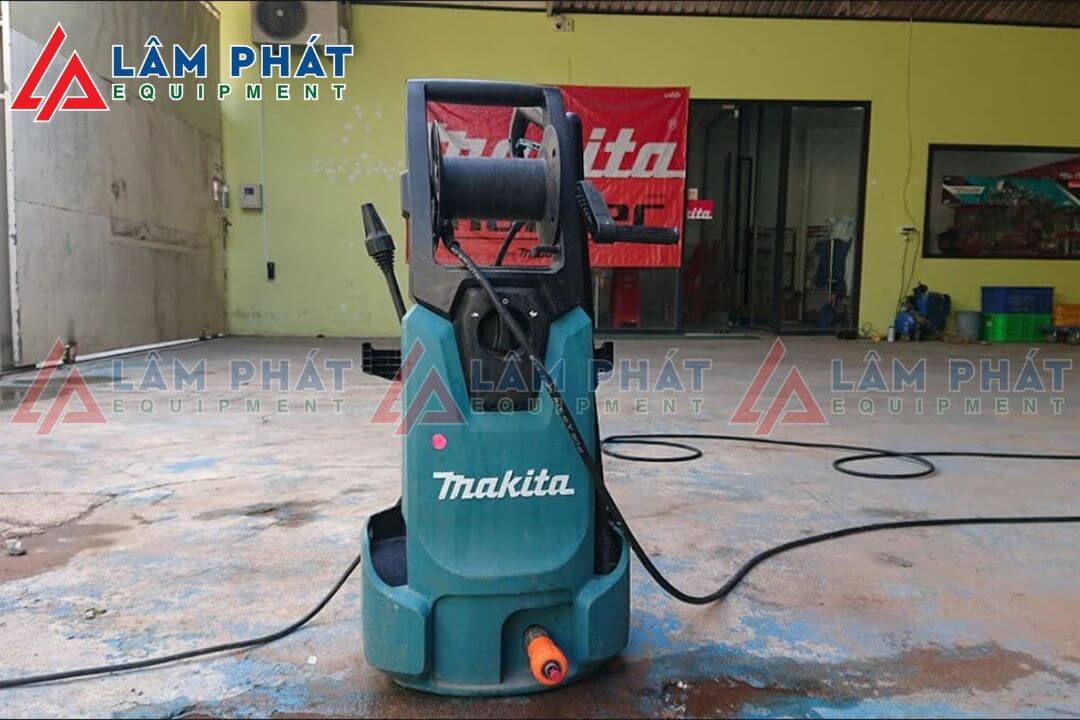 Hướng dẫn sử dụng máy rửa xe Makita đơn giản hiệu quả