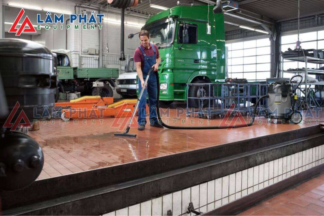 Ứng dụng của máy hút bụi công nghiệp 3 motor trong xí nghiệp