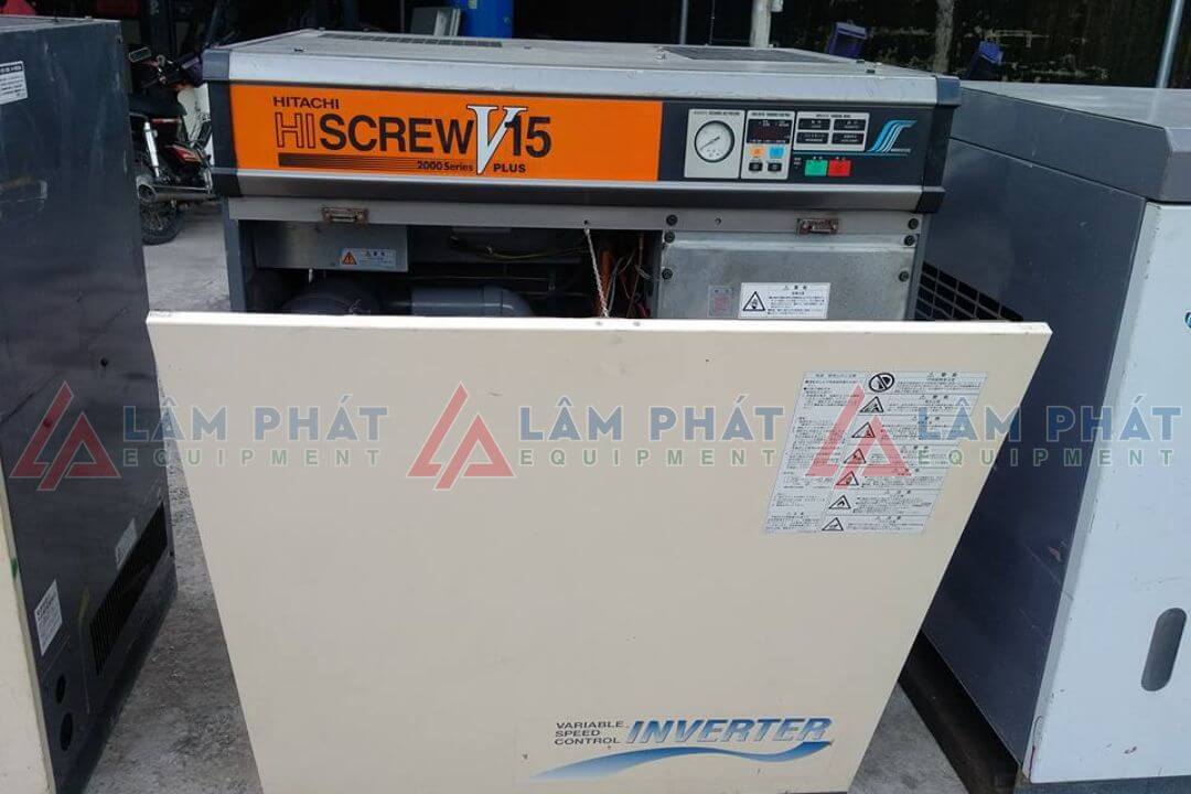 Máy nén khí trục vít 10HP Hitachi