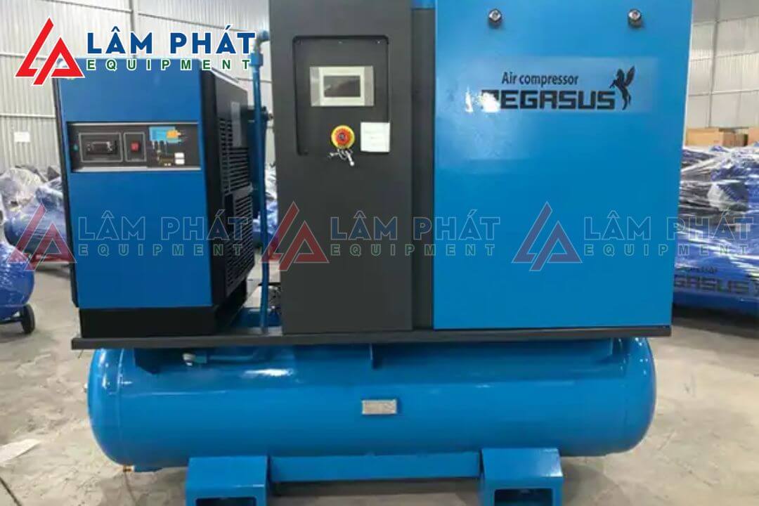 Với giao diện dễ điều khiển, người sử dụng có khả năng kiểm soát quá trình hoạt động và theo dõi toàn bộ hệ thống một cách thuận tiện