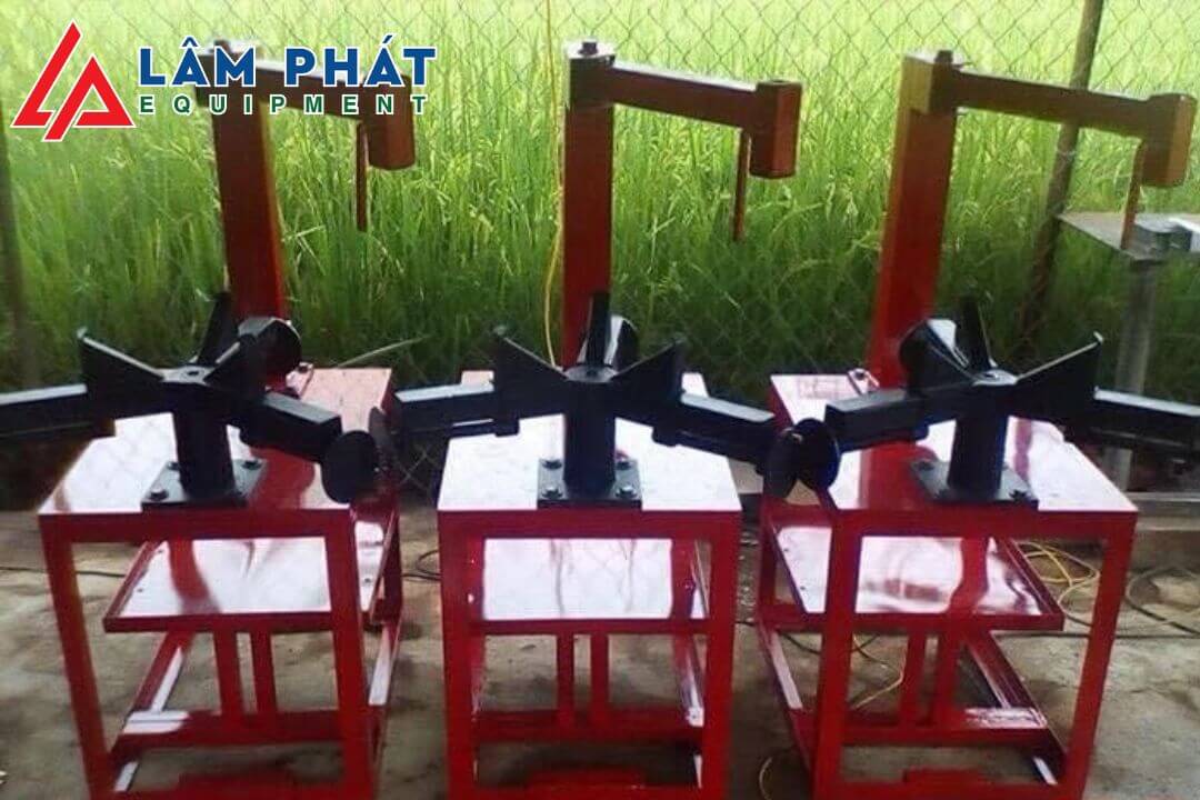 Máy ra vào lốp tự chế