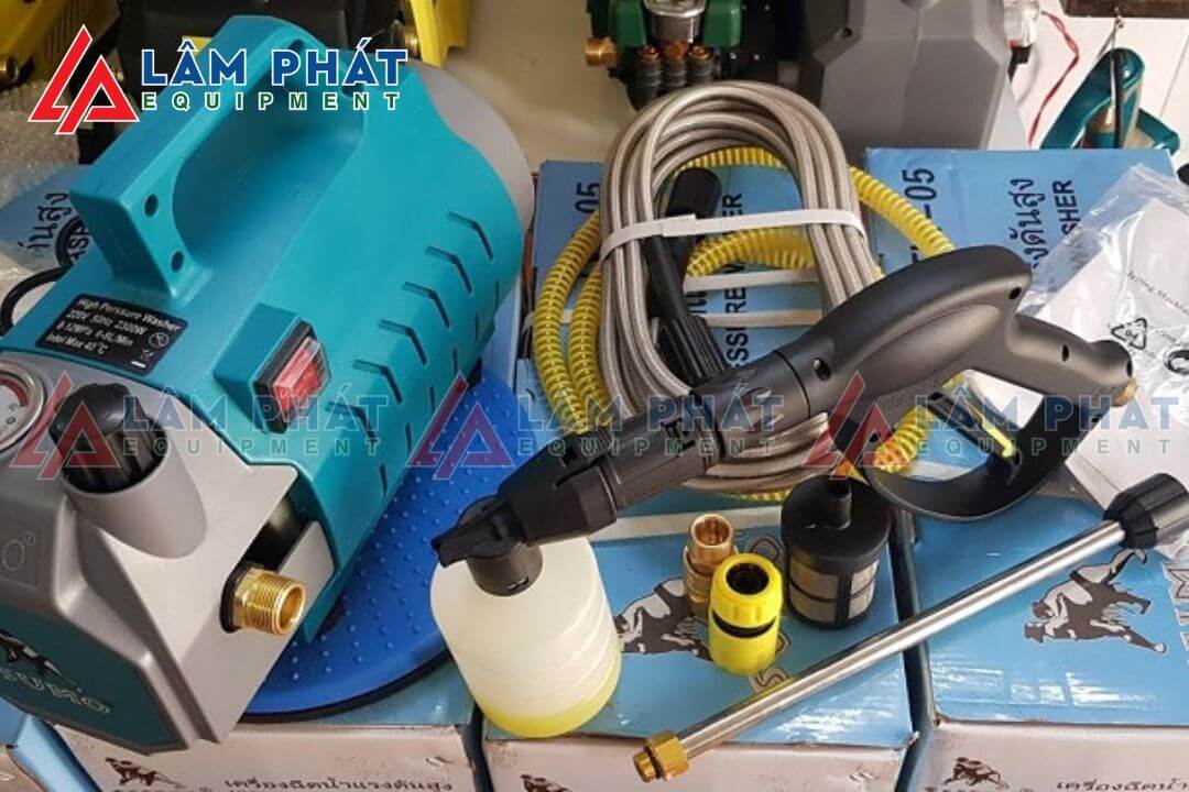 Máy rửa xe Sumo 2300W TW05