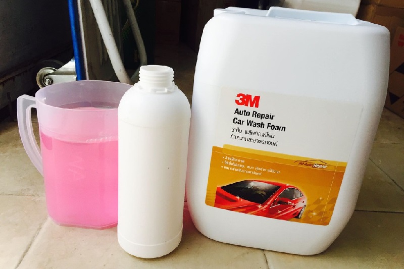 Rửa nước xe thương hiệu 3M