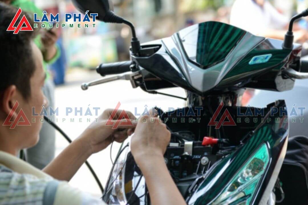 Tác dụng của bình ắc quy xe máy