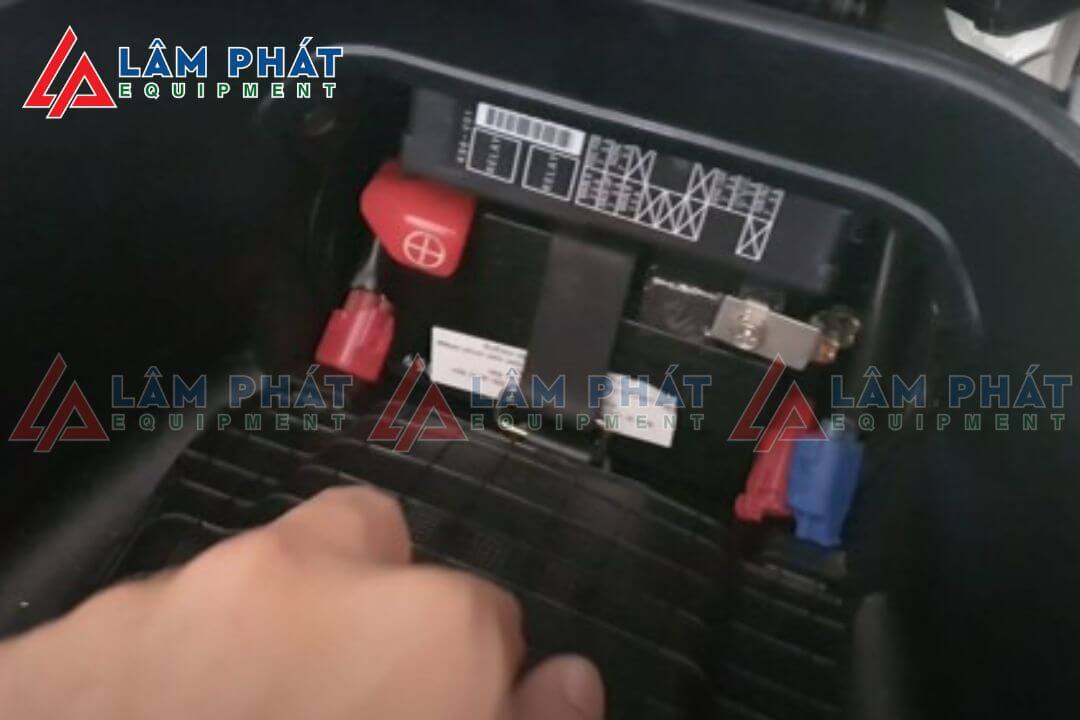 Ắc quy xe máy bao lâu phải thay?