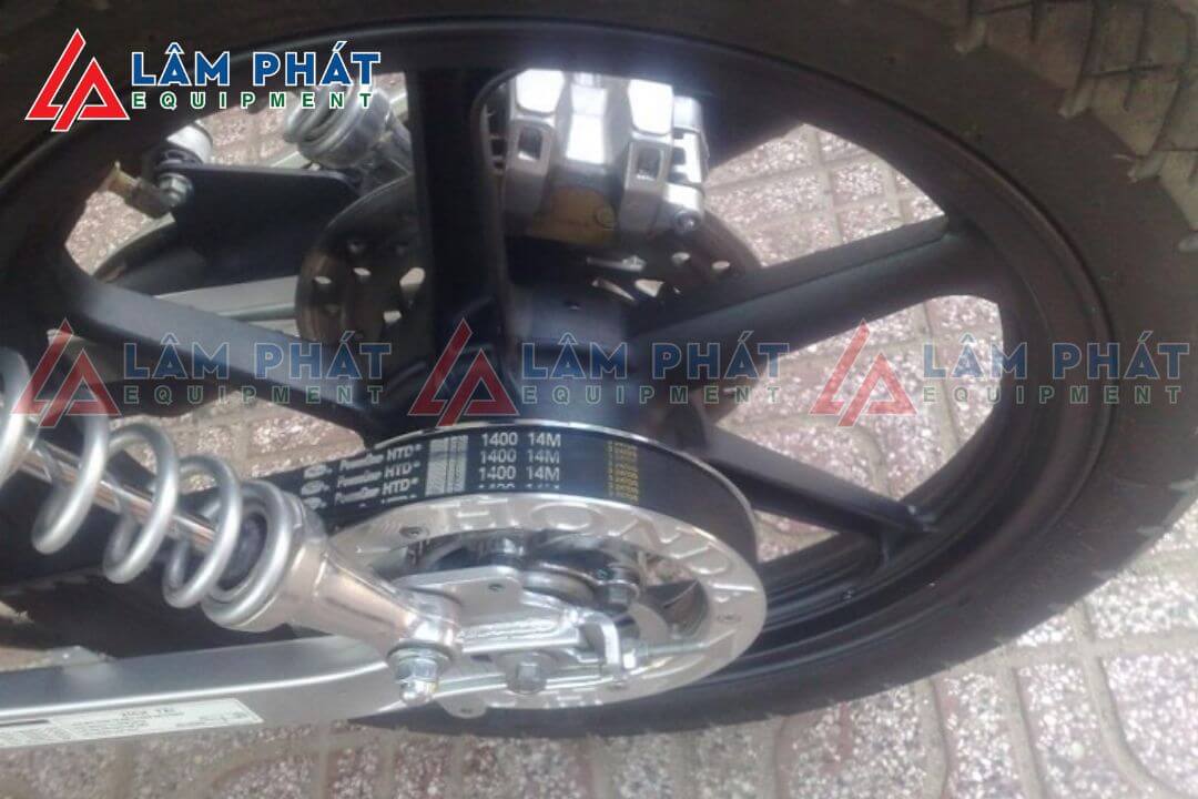 Thay dây curoa xe tay ga giá bao nhiêu?